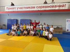 Соревнования по обще-физической подготовке с элементами самбо Соревнования по обще-физической подготовке с элементами самбо.